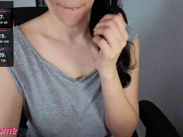 Giselle-moon Live Webcam on BongaCams