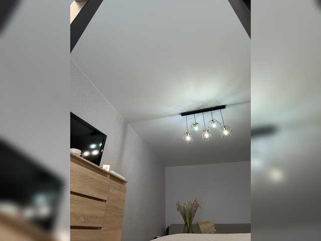 Julia93cherry's BongaCams show and profile