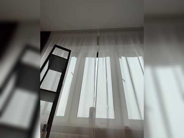 Julia93cherry's BongaCams show and profile