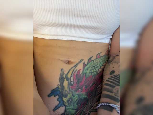 Julia93cherry's BongaCams show and profile