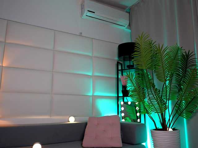 Julia93cherry from BongaCams