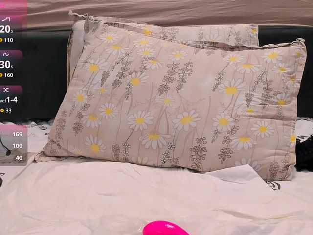 Wowsquirtx1's BongaCams show and profile