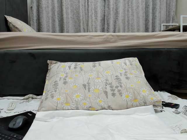 Wowsquirtx1 webcam bongacams model stream image