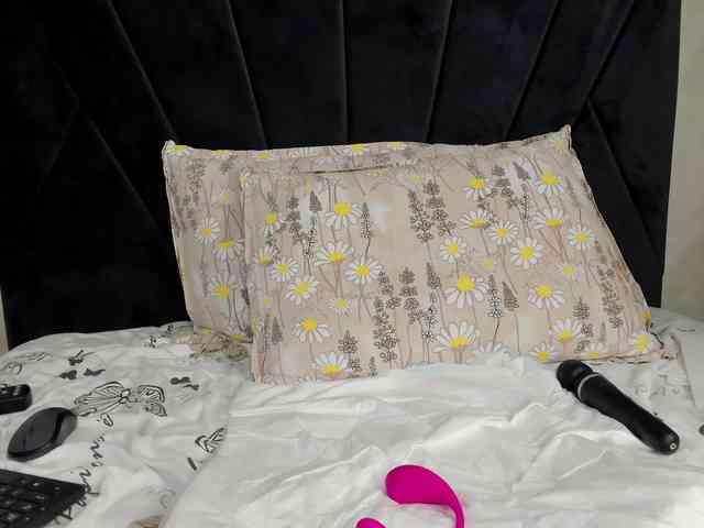 Wowsquirtx1 webcam