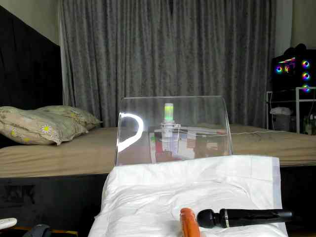 Wowsquirtx1 webcam