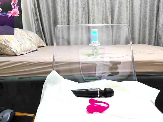 Wowsquirtx1 webcam