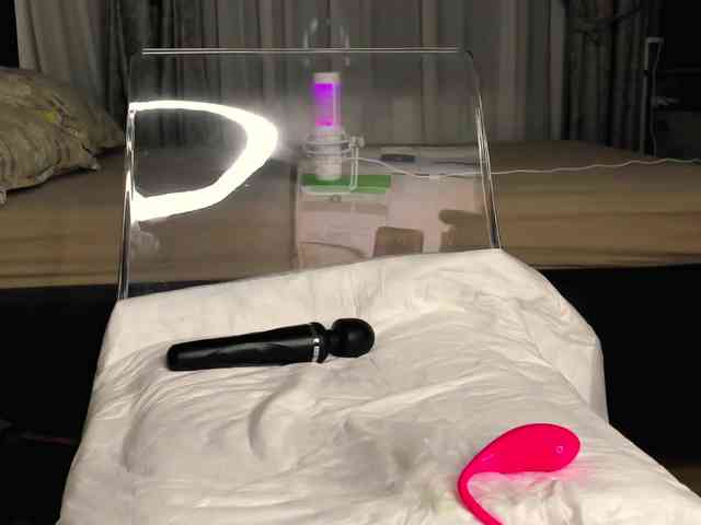Wowsquirtx1 webcam