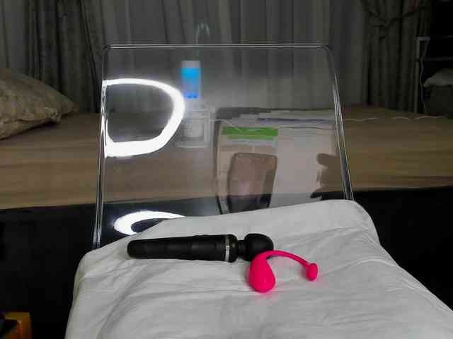 Wowsquirtx1 webcam