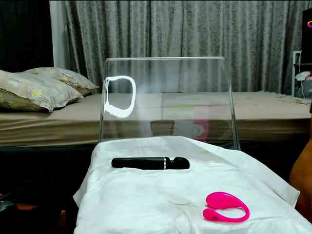 Wowsquirtx1 webcam