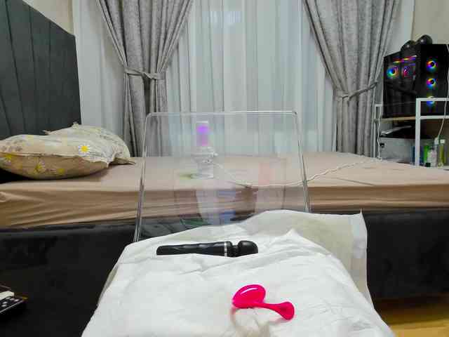 Wowsquirtx1 webcam