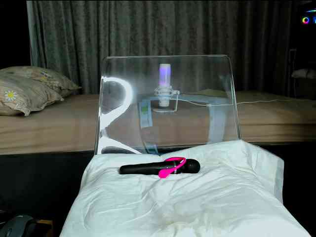 Wowsquirtx1 webcam