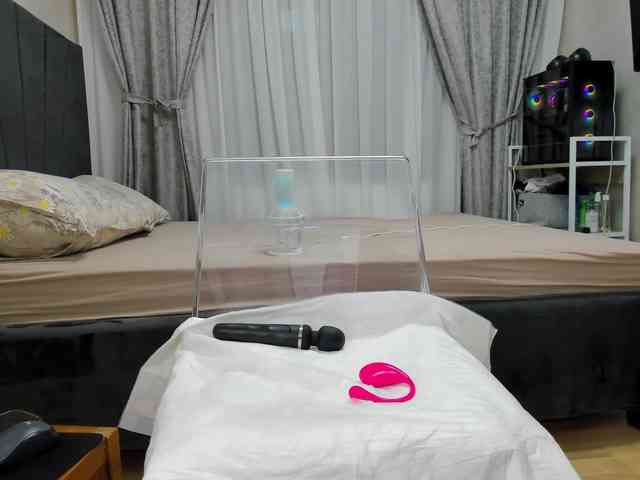 Wowsquirtx1 webcam