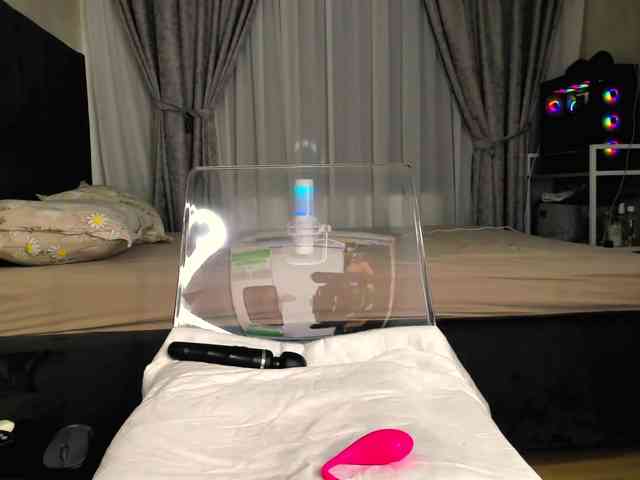 Wowsquirtx1 webcam