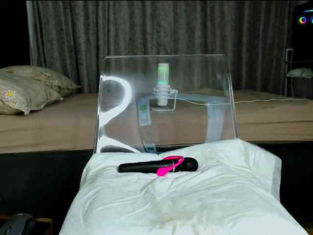 Wowsquirtx1 webcam