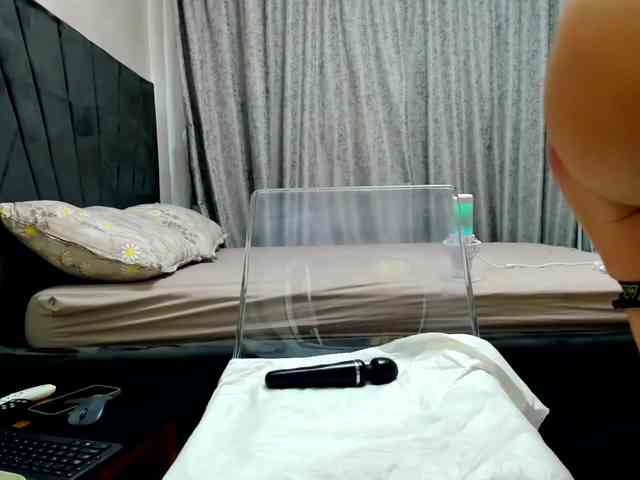 Wowsquirtx1 webcam