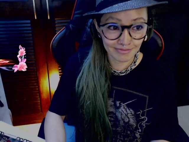 pink2019's BongaCams show and profile