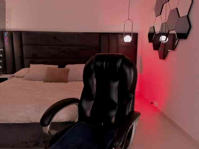 JennaOlson Live Webcam on BongaCams