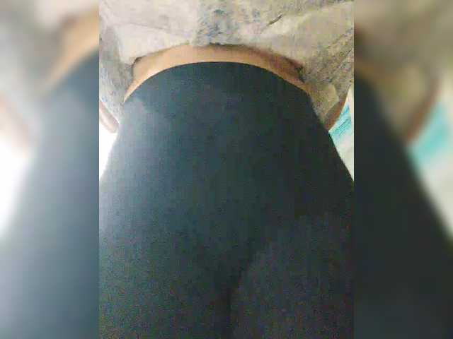 Masturbate to cute camwhore Adiline Adiline from BongaCams