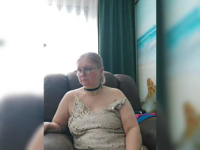 Adiline's BongaCams show and profile