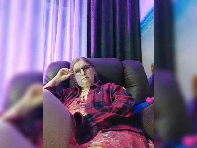 Adiline Live Webcam on BongaCams