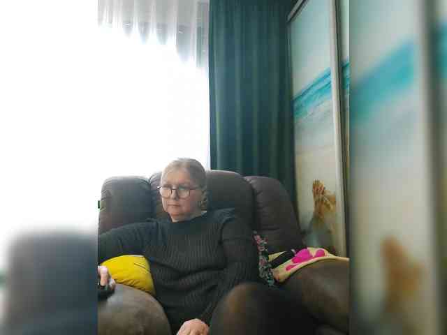 Adiline Live Webcam on BongaCams