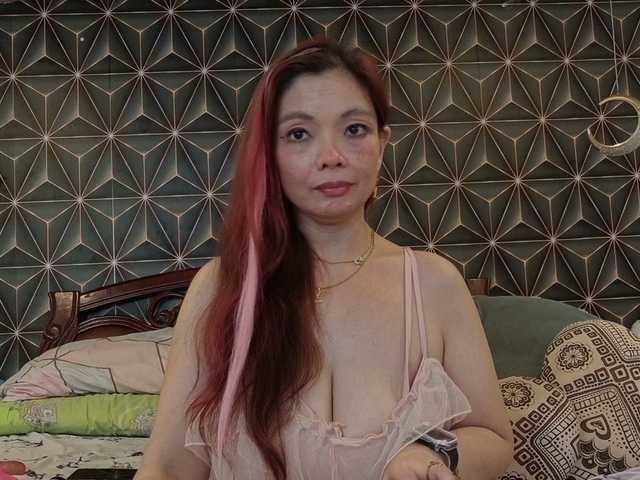 YummyMeily's BongaCams show and profile