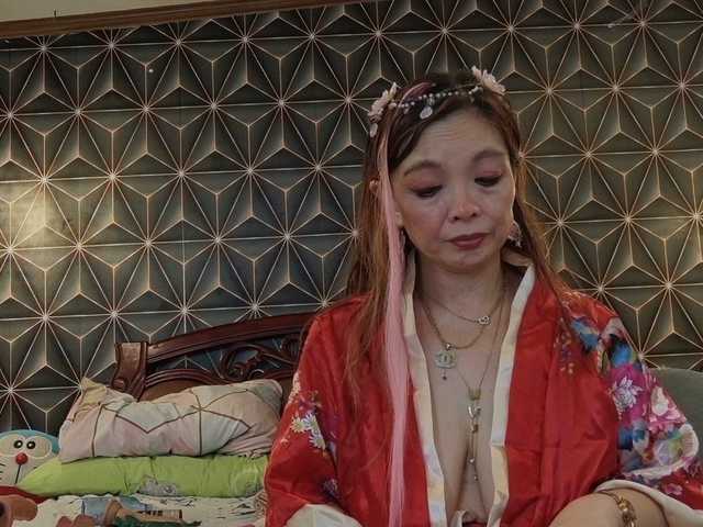 YummyMeily's BongaCams show and profile