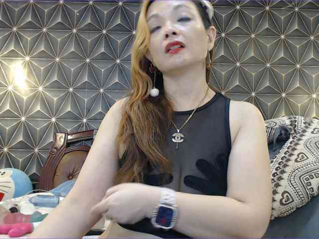 cam chatroom YummyMeily