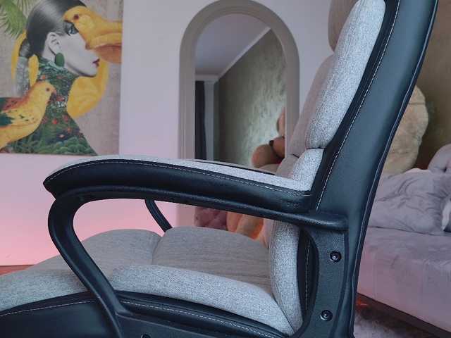 Sex chat gratuit in direct cu LennaGodess pe BongaCams