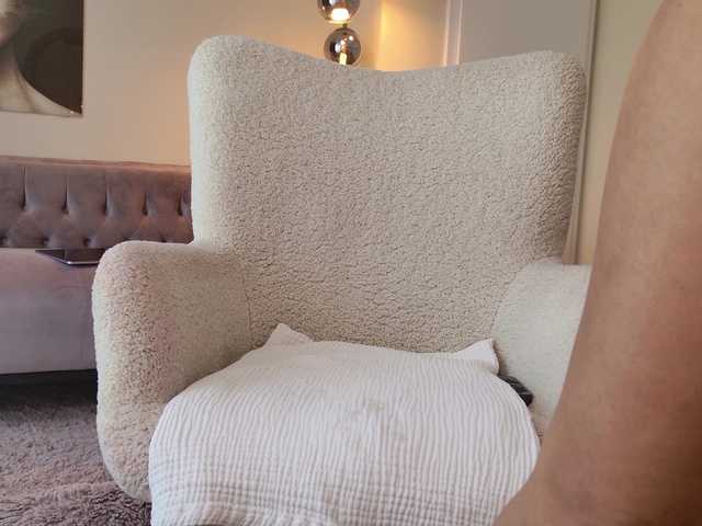 LennaGodess's BongaCams show and profile