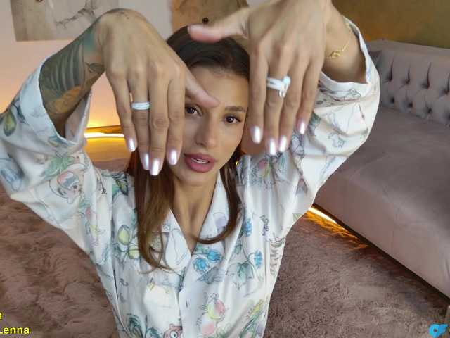 Sex chat gratuit in direct cu LennaGodess pe BongaCams