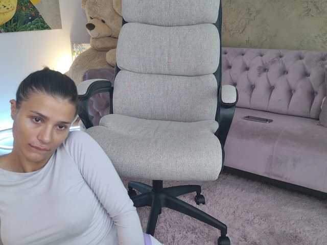 Sex chat gratuit in direct cu LennaGodess pe BongaCams