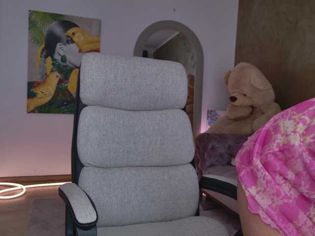 Sex chat gratuit in direct cu LennaGodess pe BongaCams