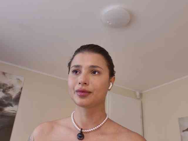 LennaGodess Live Webcam on BongaCams