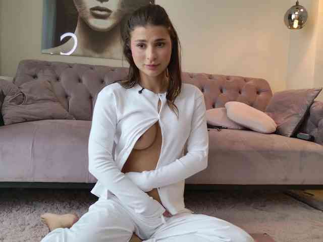 LennaGodess Live Webcam on BongaCams