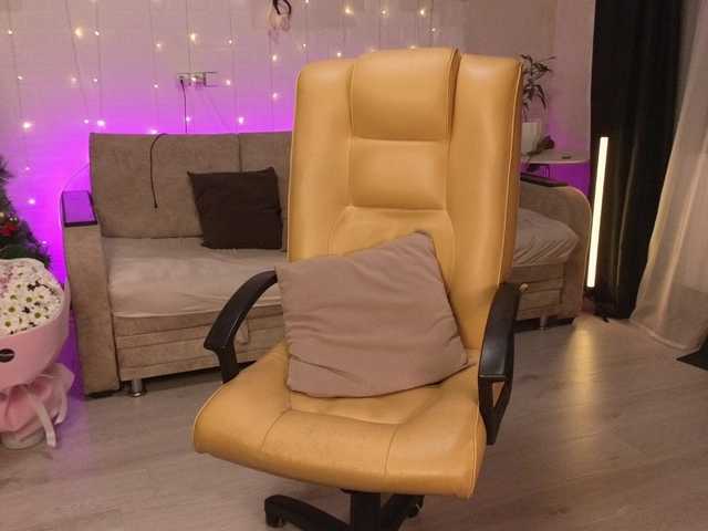 DanaSweet's BongaCams show and profile