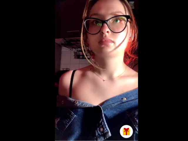 Sunny_Bunny webcam