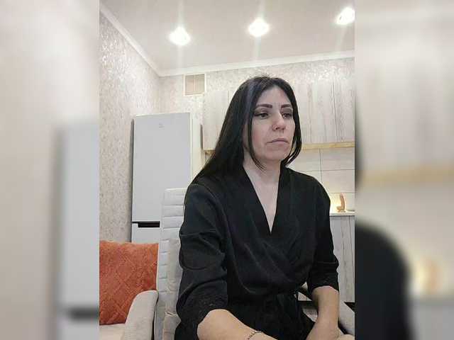 HotyWinter84's BongaCams show and profile