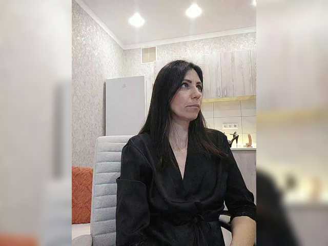 HotyWinter84's BongaCams show and profile