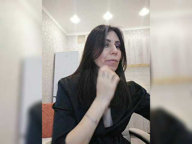 HotyWinter84's BongaCams show and profile