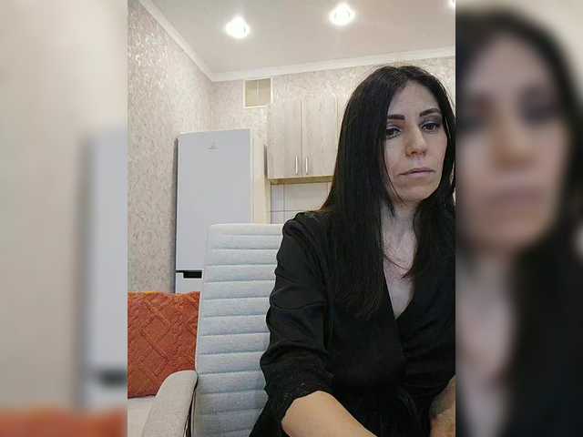 HotyWinter84's BongaCams show and profile