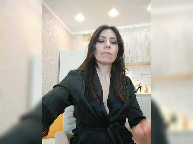 HotyWinter84's BongaCams show and profile