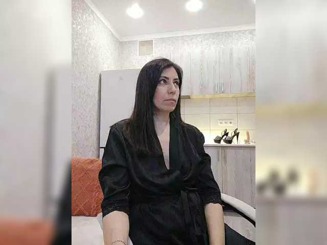 HotyWinter84's BongaCams show and profile