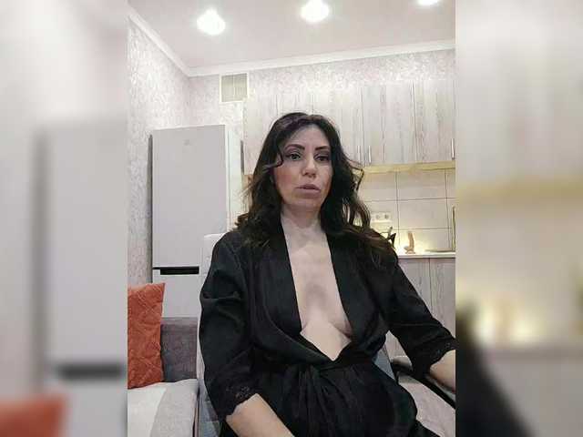 HotyWinter84's BongaCams show and profile