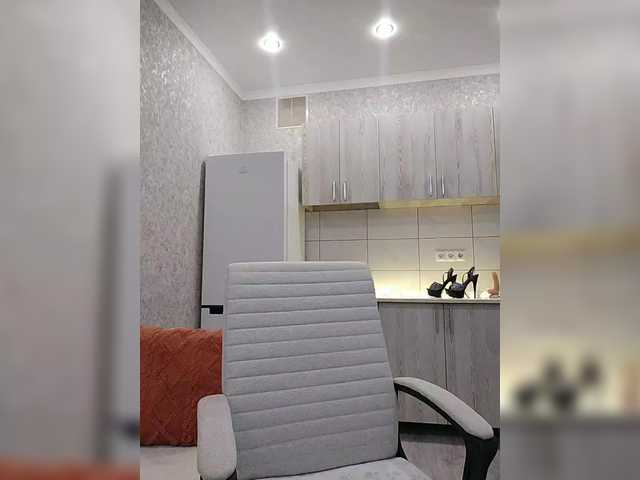 HotyWinter84's BongaCams show and profile