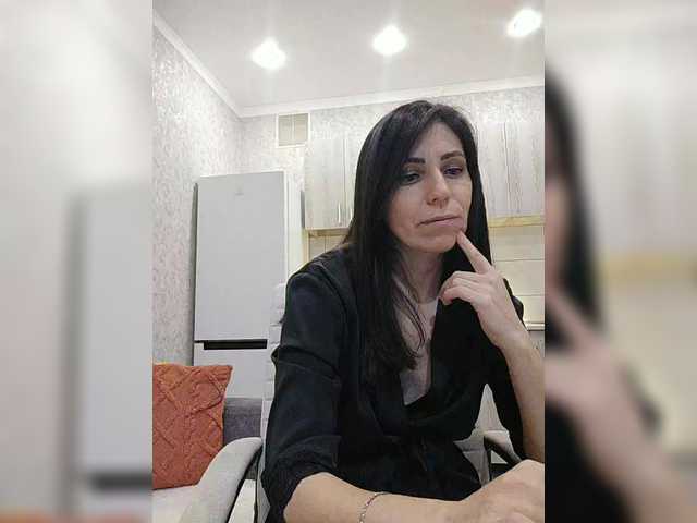 HotyWinter84's BongaCams show and profile