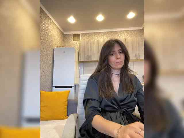 HotyWinter84 Live Webcam on BongaCams