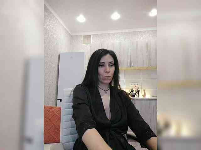 HotyWinter84 Live Webcam on BongaCams