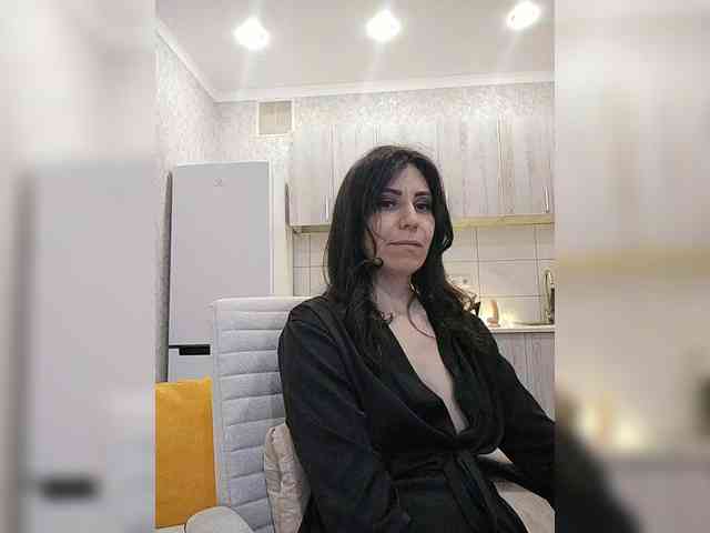 HotyWinter84 Live Webcam on BongaCams