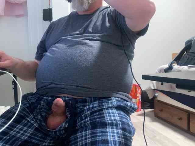 allergictolov Live Webcam on BongaCams